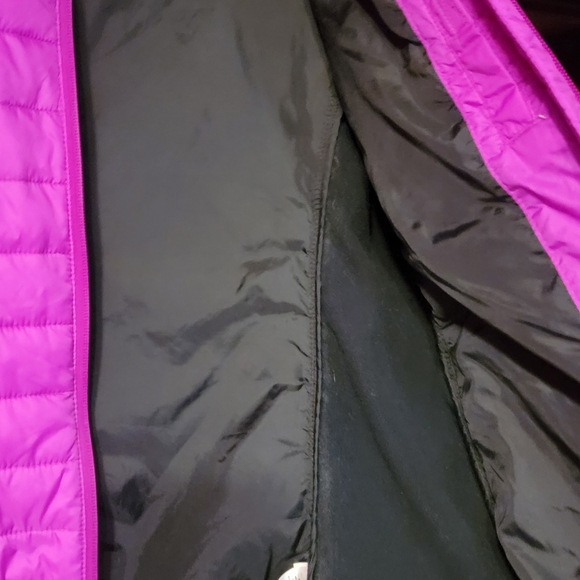 Columbia Sportswear SzLg Fuschia & black puffy coat. - Picture 7 of 7